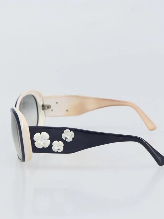 CHANEL Sunglasses plastic White CC Auth
